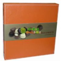 樂(lè)貝什錦巧克力豪華皮盒裝250克